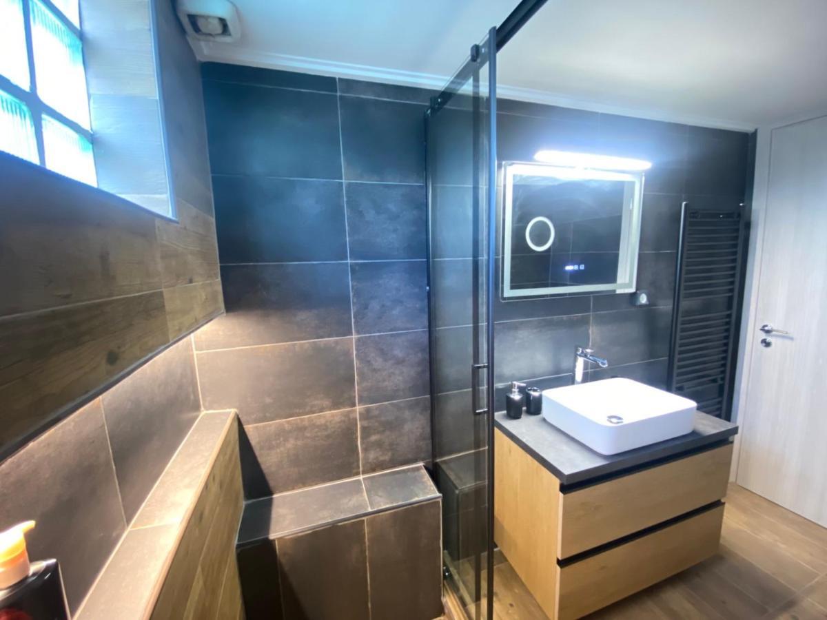 אתונה Comfortable Apartment Near To Metro מראה חיצוני תמונה